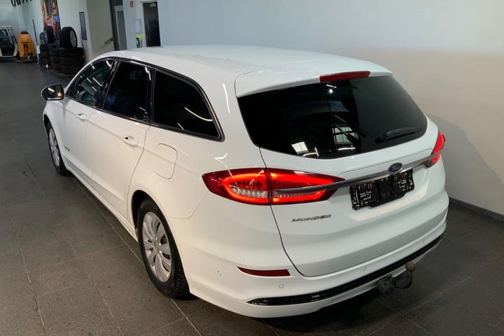Hvid Ford Mondeo fra 2019