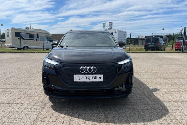 Sort Audi Q4 e-tron fra 2024