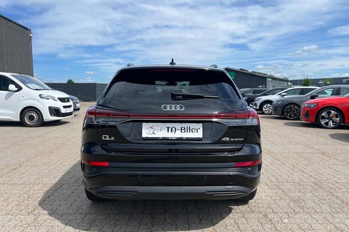 Sort Audi Q4 e-tron fra 2024