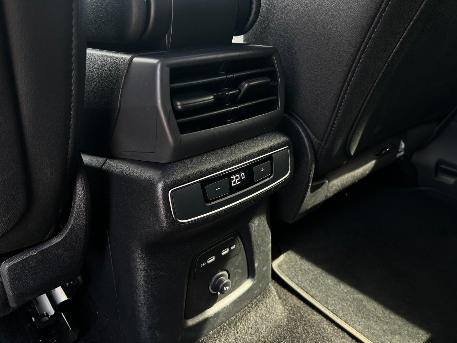 Sort Audi Q4 e-tron fra 2024