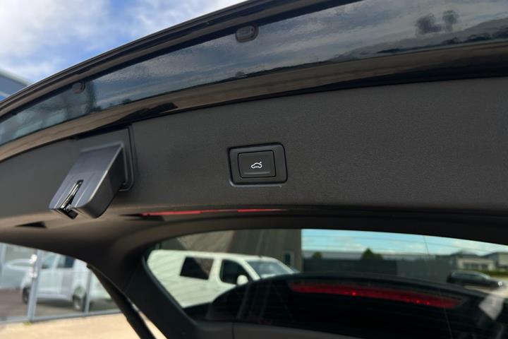 Sort Audi Q4 e-tron fra 2024