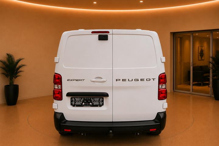 Hvid Peugeot Expert fra 2026
