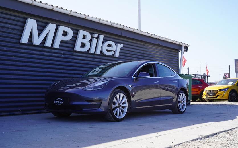 Tesla Model 3 Standard Range+ RWD