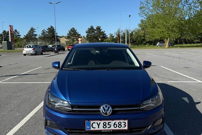 Blå VW Polo fra 2020
