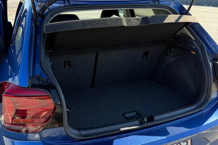 Blå VW Polo fra 2020