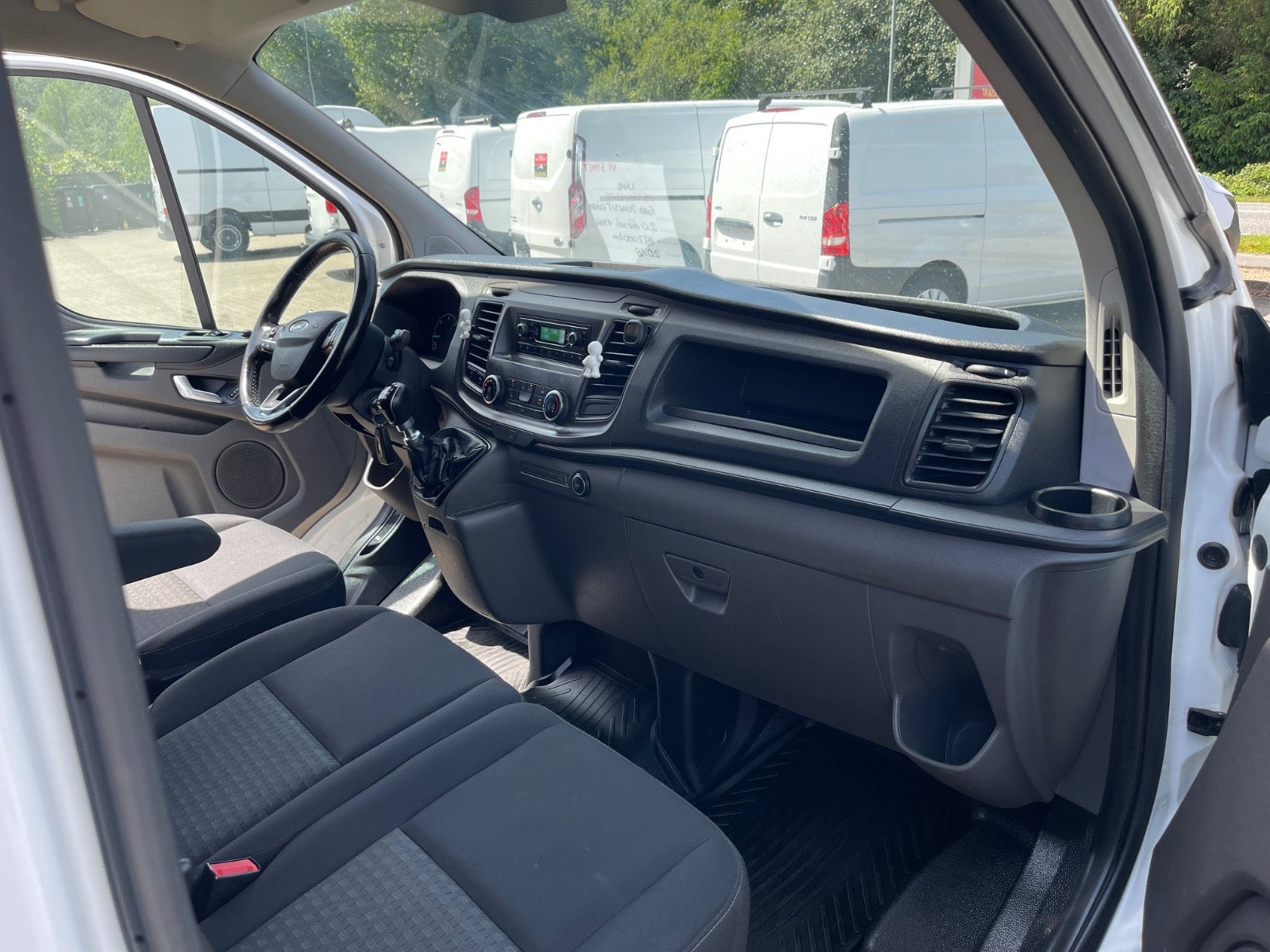 Hvid Ford Transit Custom 320 L2 fra 2018
