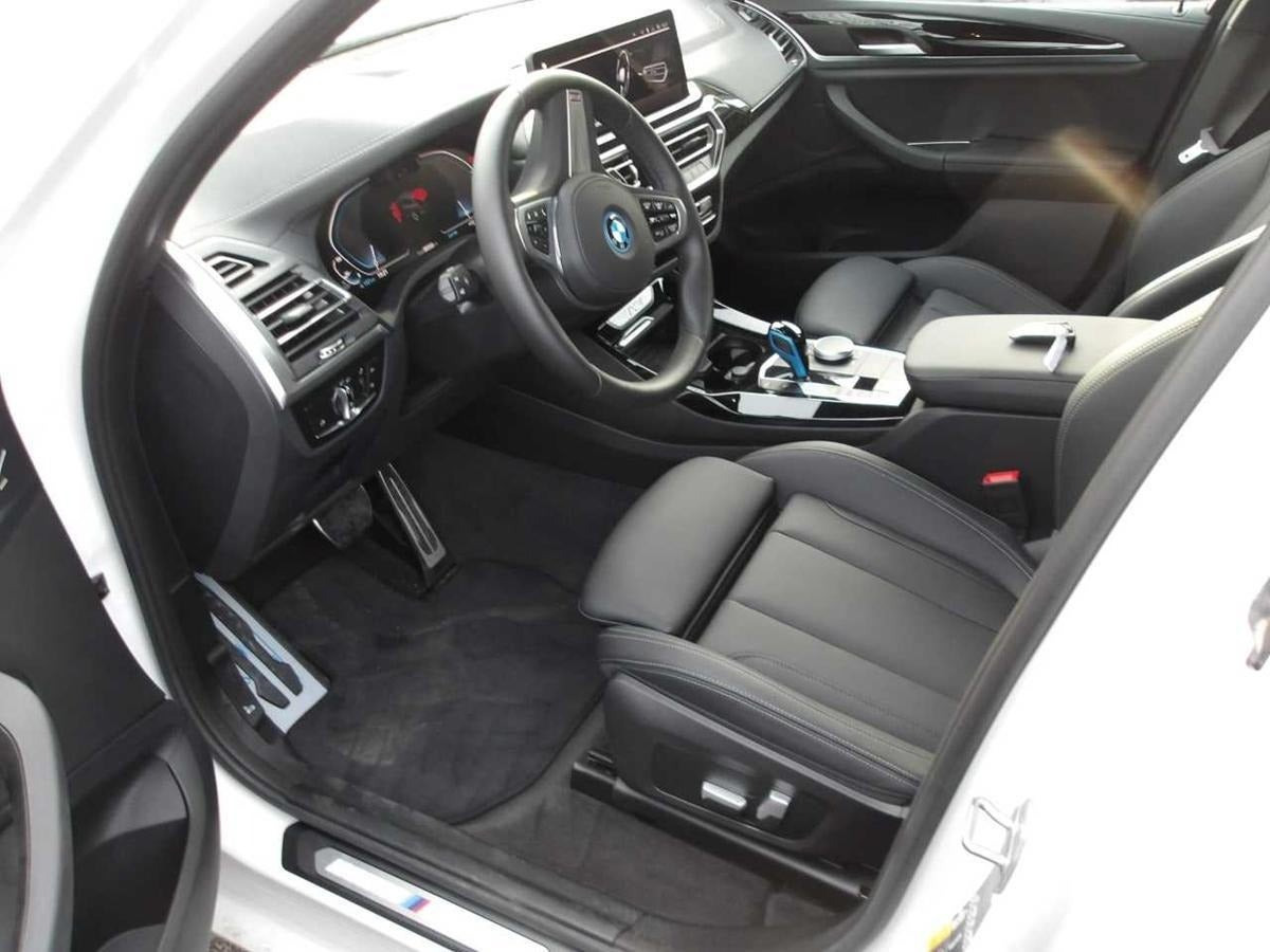 Hvid BMW iX3 fra 2023