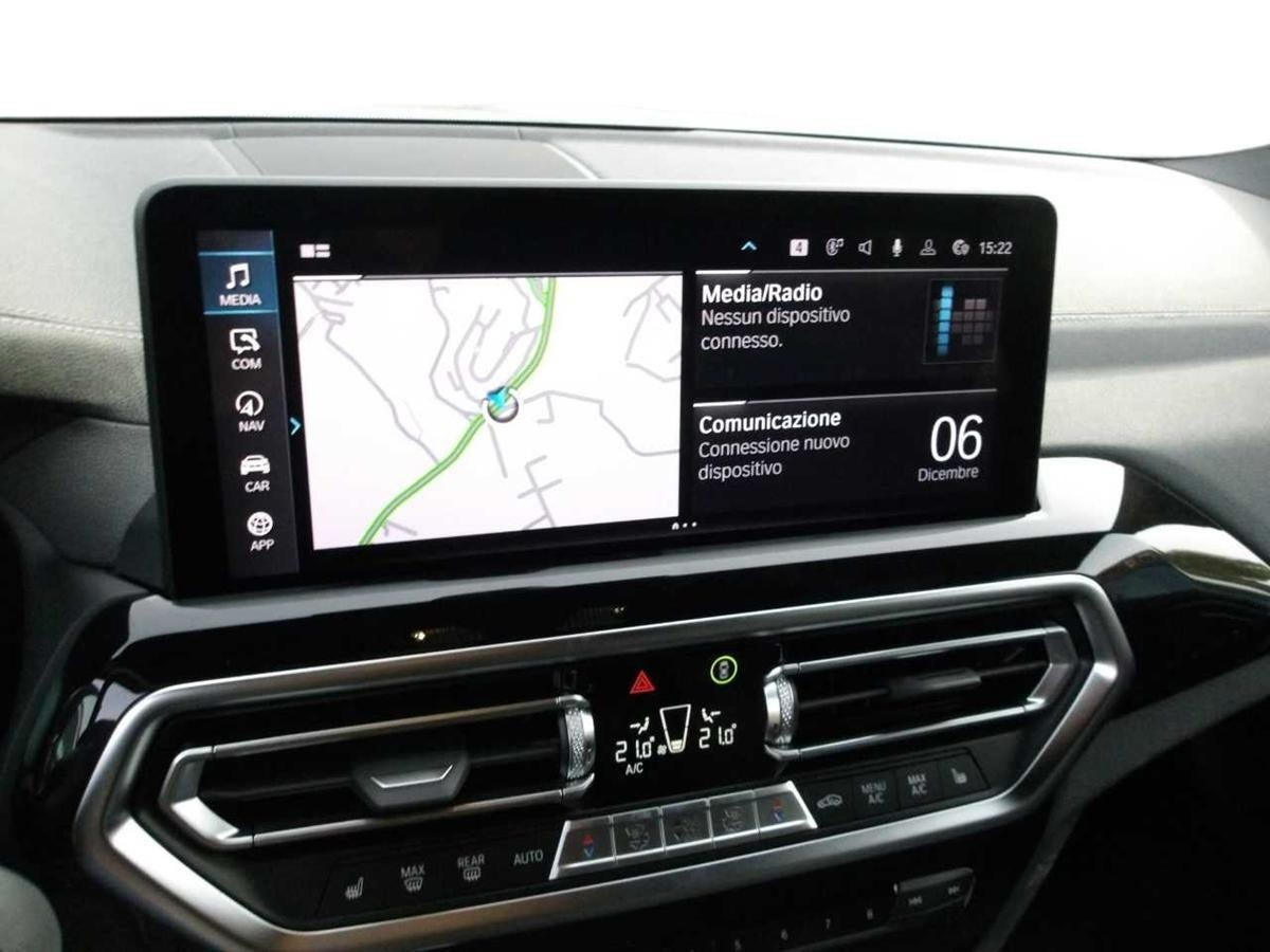 Hvid BMW iX3 fra 2023