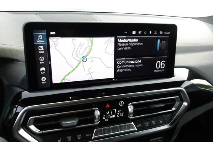 Hvid BMW iX3 fra 2023