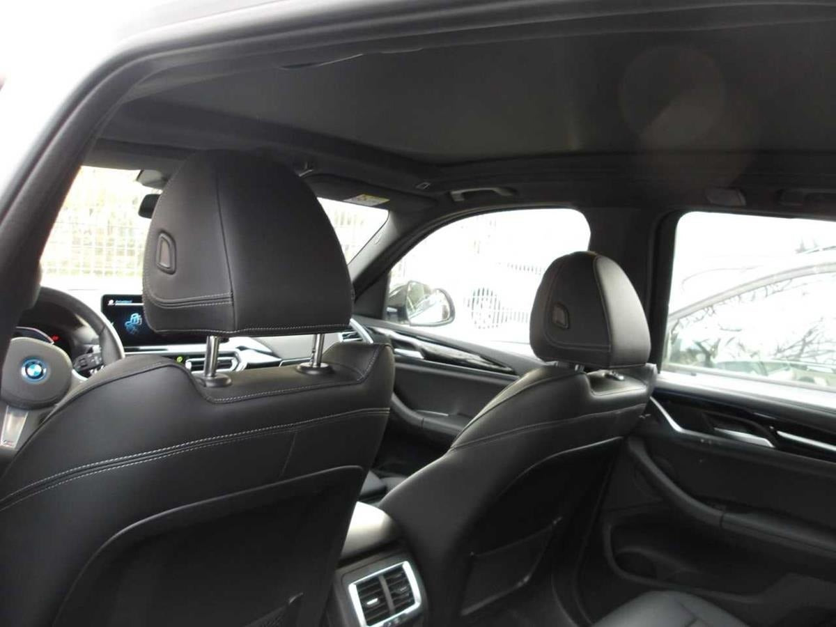 Hvid BMW iX3 fra 2023