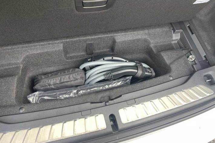 Hvid BMW iX3 fra 2023