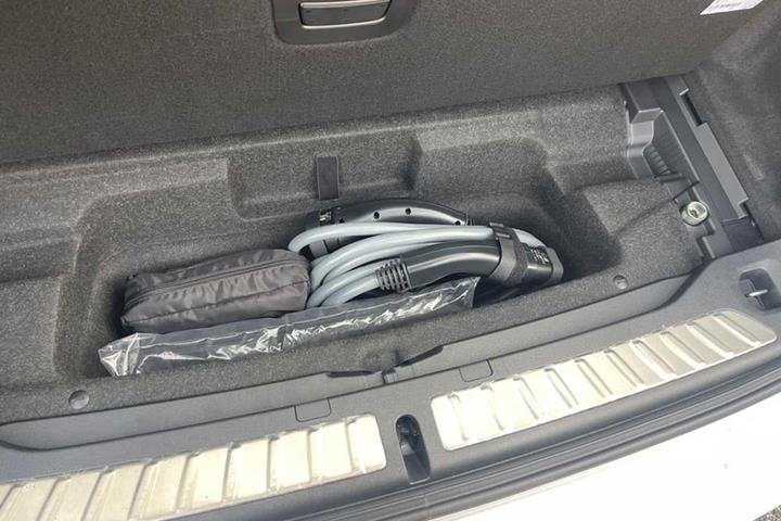 Hvid BMW iX3 fra 2023