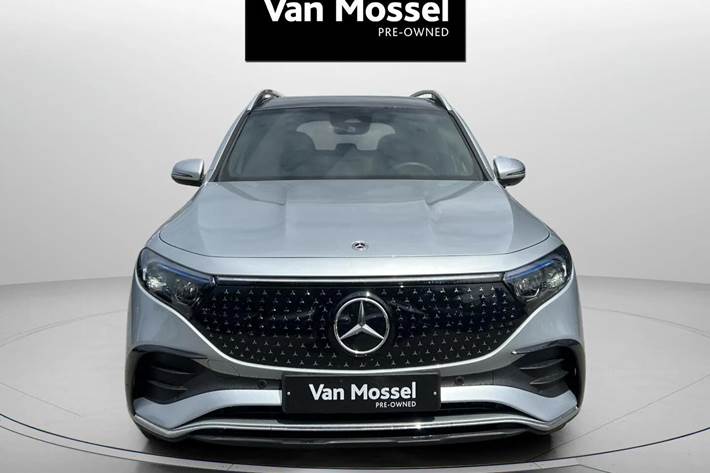 Sølv Mercedes EQB250+ fra 2025