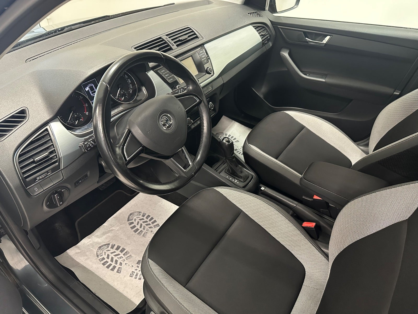 Sølv Skoda Fabia fra 2017