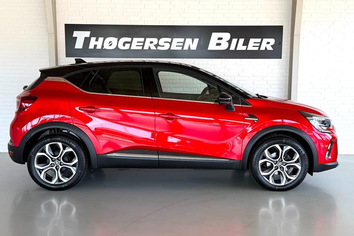 Rød Renault Captur fra 2022