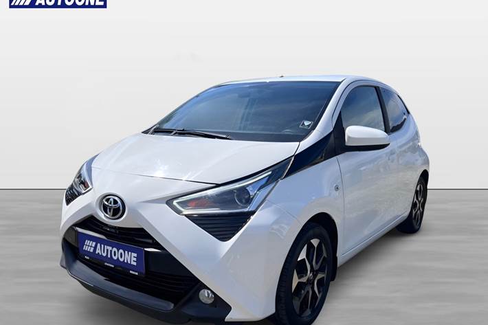 Hvid Toyota Aygo fra 2020