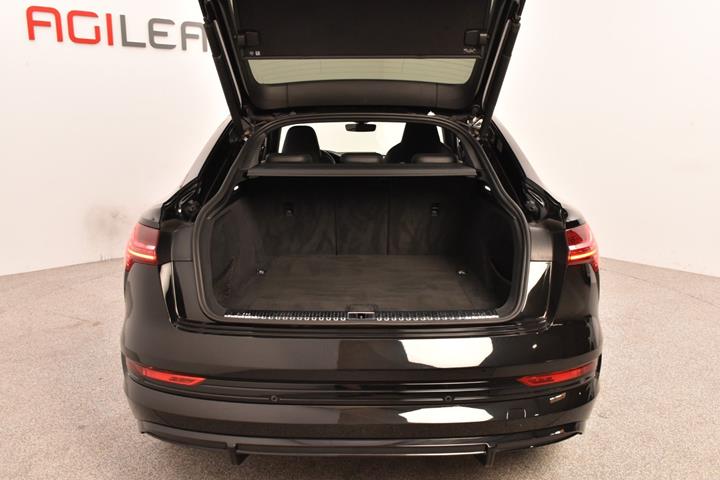 Sort Audi e-tron fra 2020