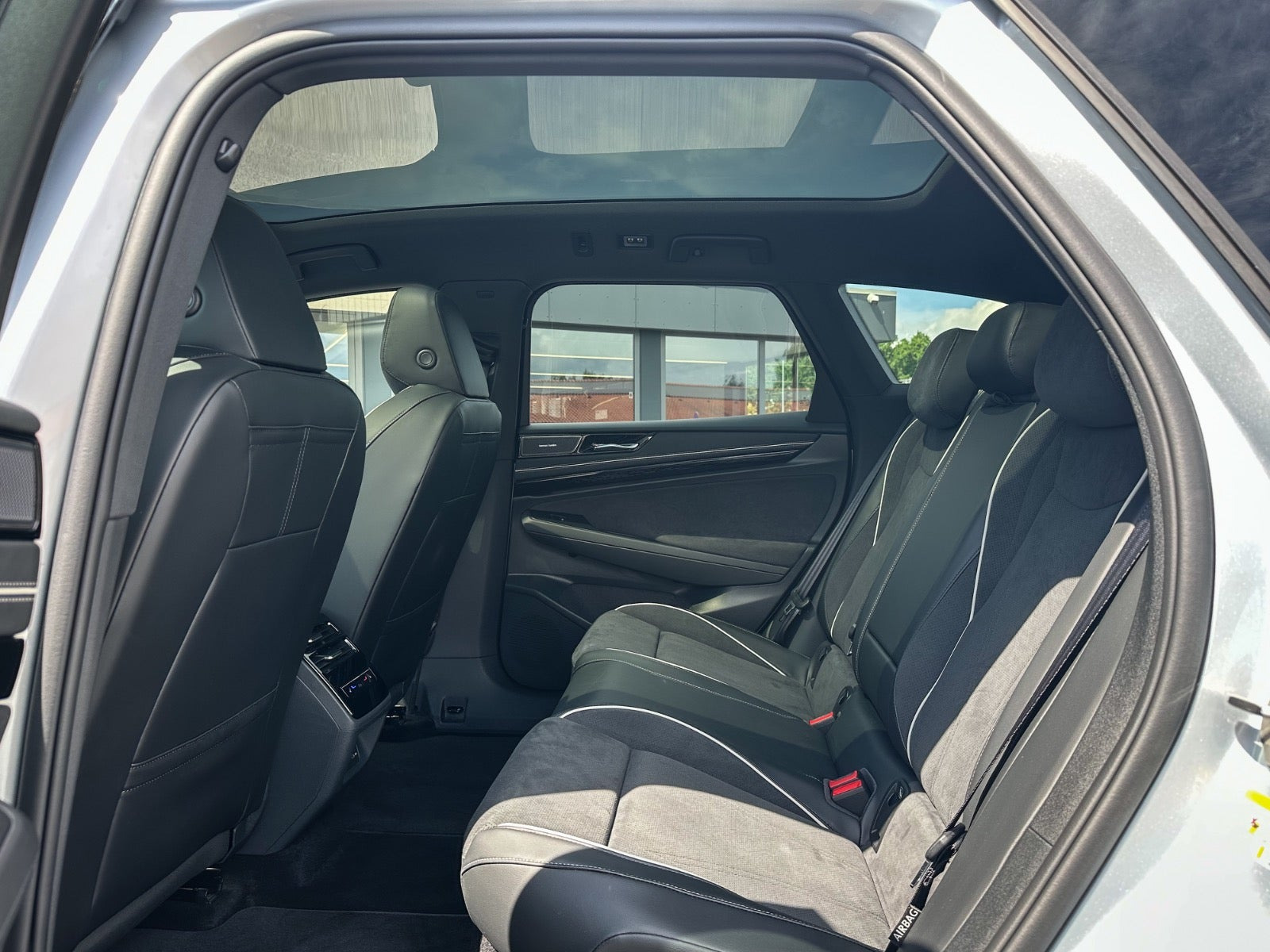 Sølv VW ID.7 fra 2025