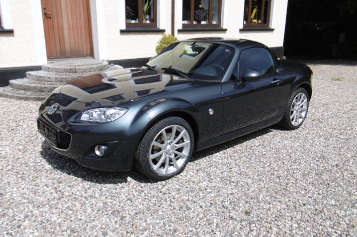Grå Mazda MX-5 fra 2009