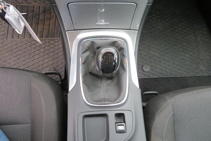 Grå Opel Insignia fra 2016