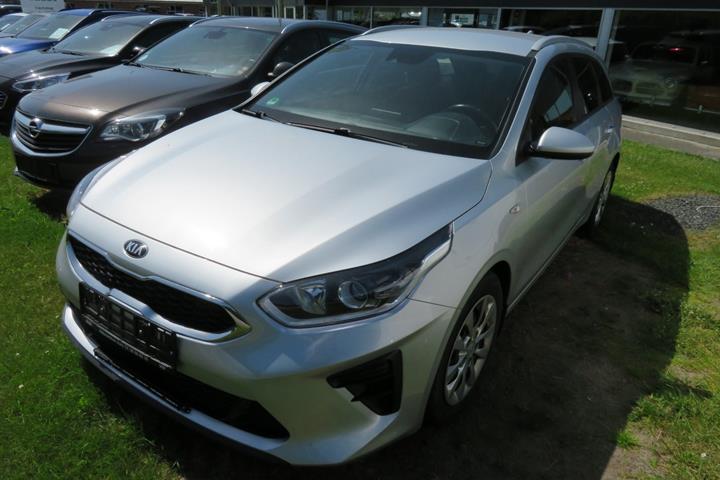 Sølv Kia Ceed fra 2019