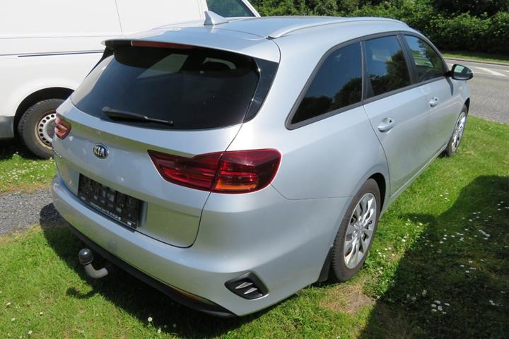 Sølv Kia Ceed fra 2019