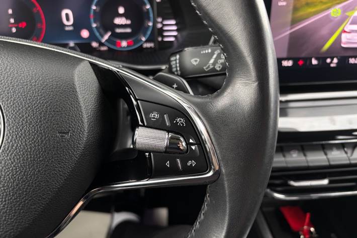 Blå Skoda Octavia fra 2021