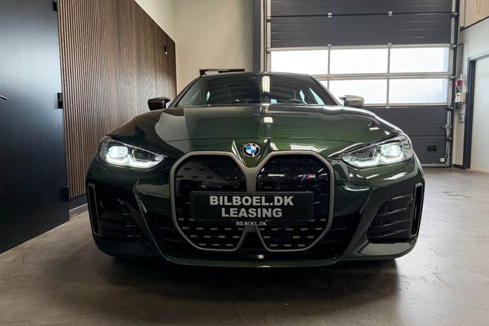 Grøn BMW i4 fra 2024