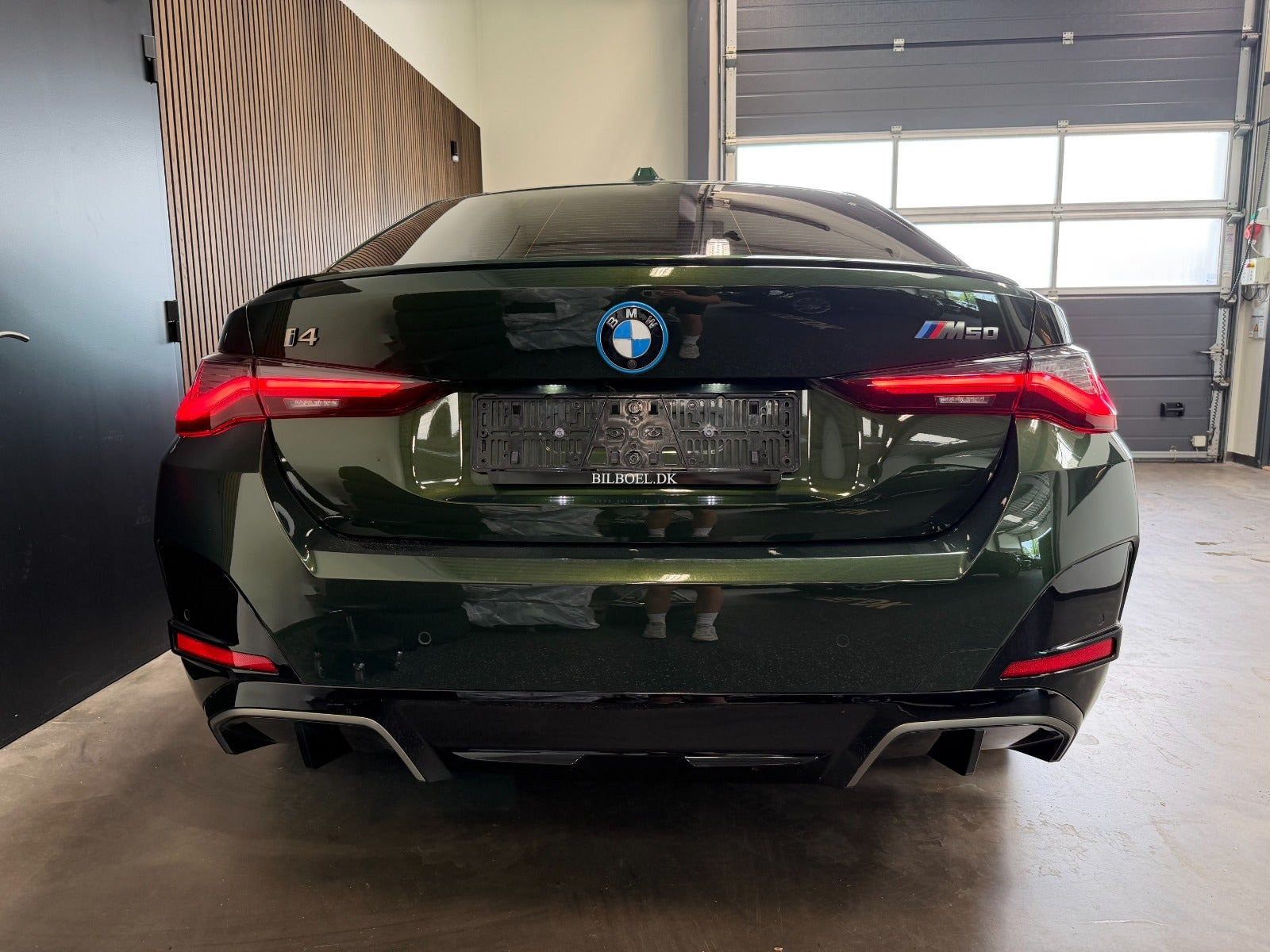 Grøn BMW i4 fra 2024