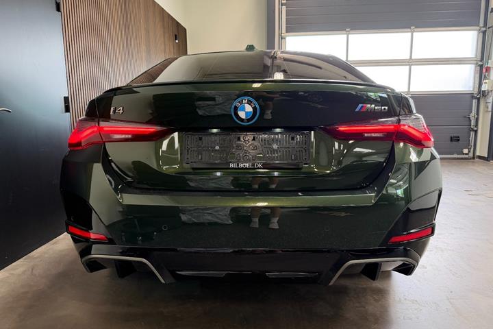 Grøn BMW i4 fra 2024
