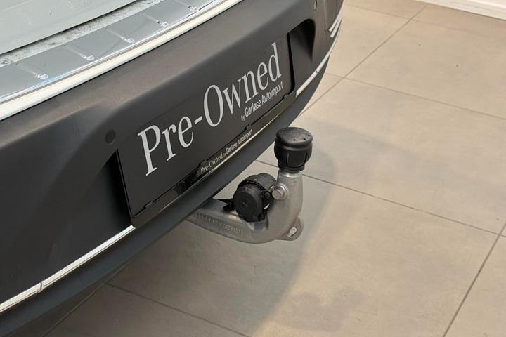 Hvid Mercedes EQA300 fra 2025