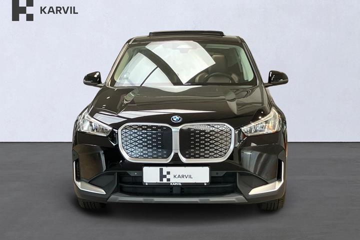 Sort BMW iX1 fra 2024