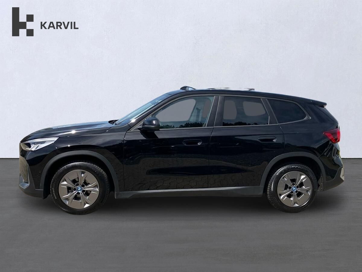 Sort BMW iX1 fra 2024