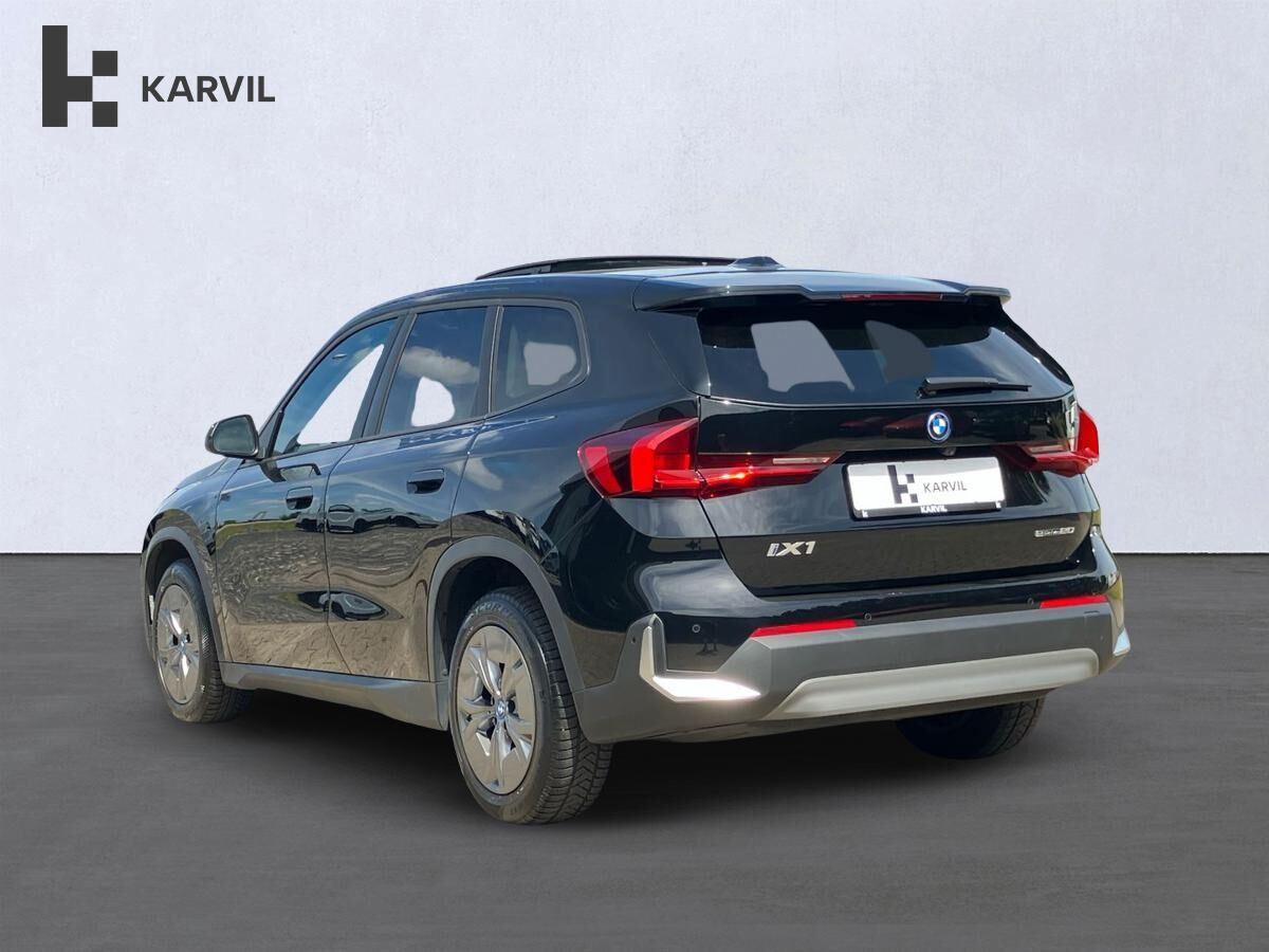 Sort BMW iX1 fra 2024