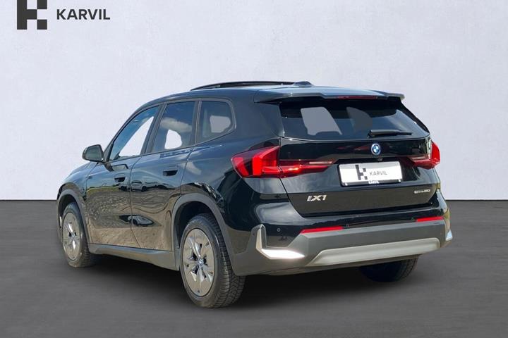 Sort BMW iX1 fra 2024