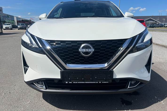 Hvid Nissan Qashqai fra 2022