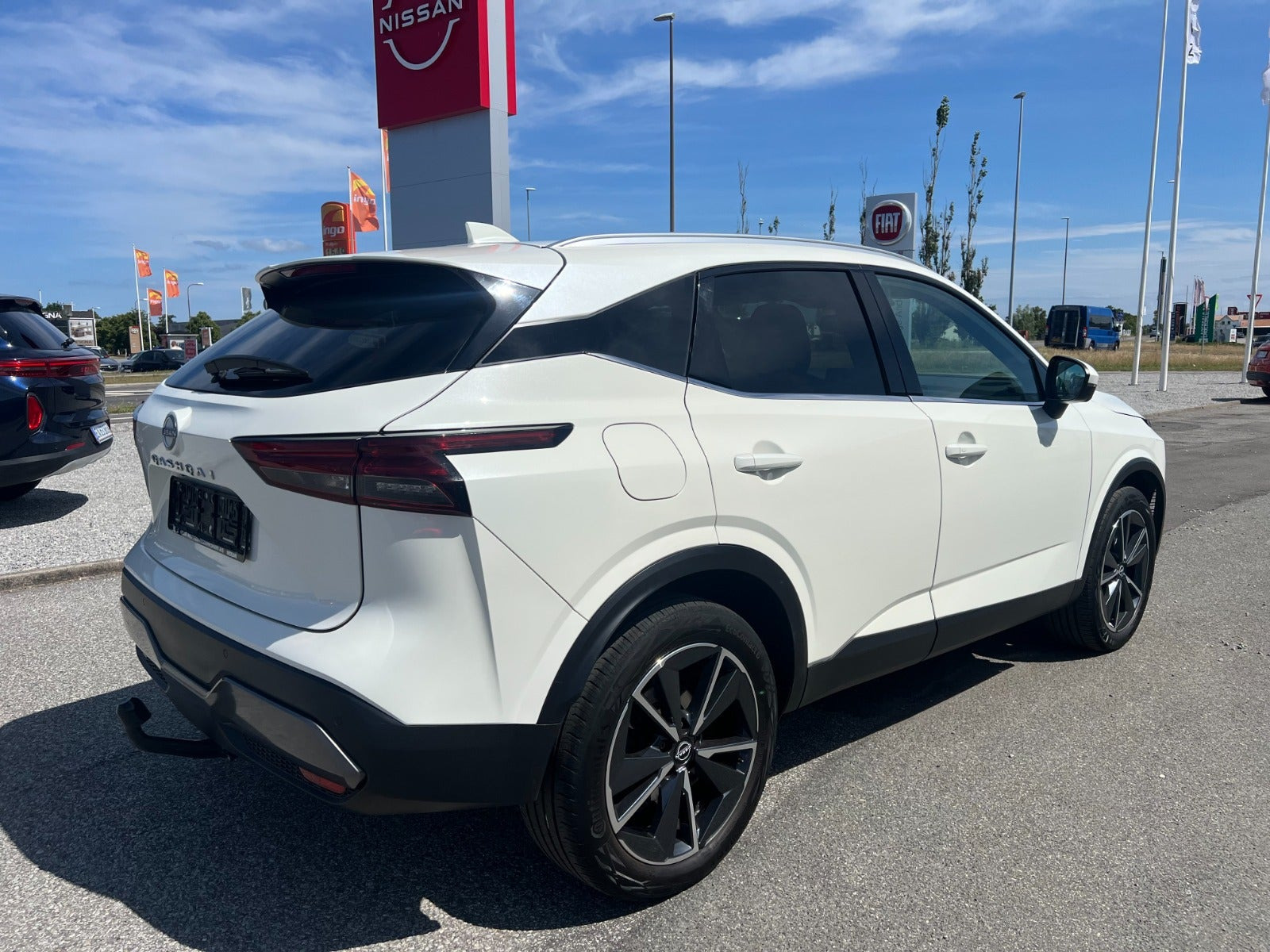 Hvid Nissan Qashqai fra 2022