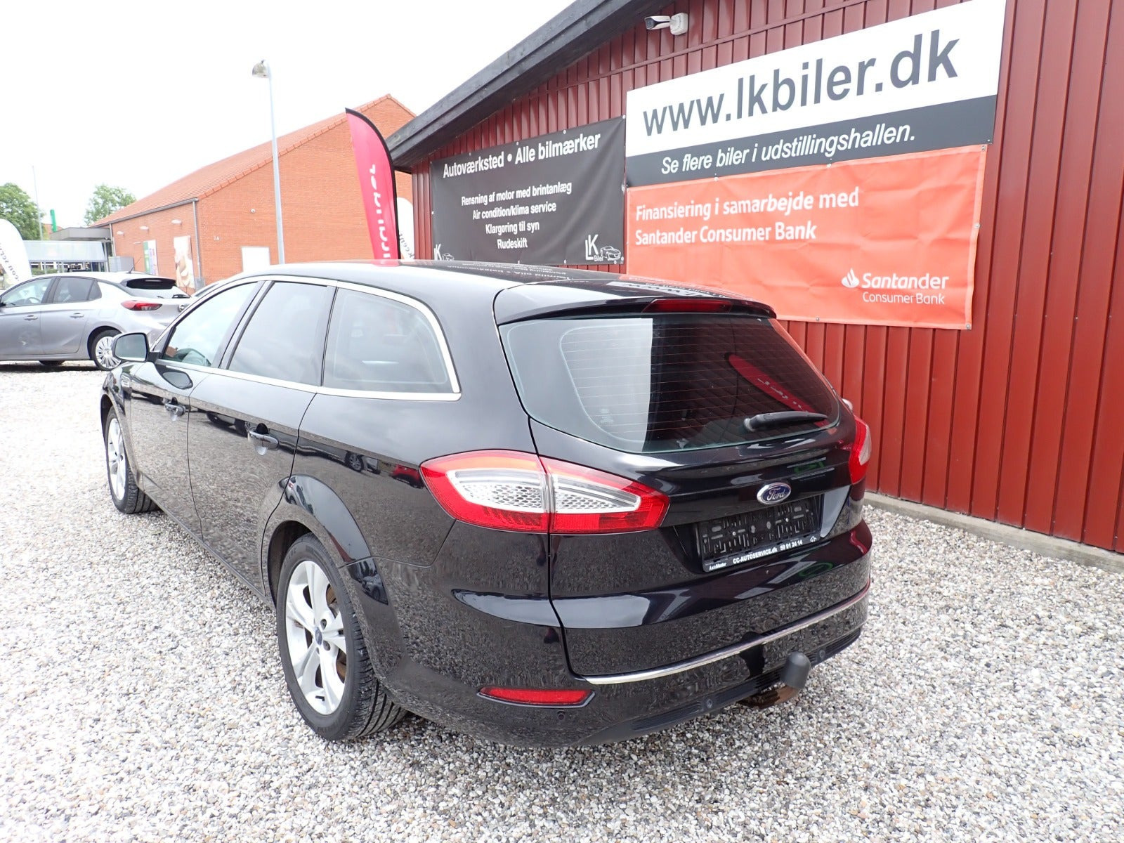 Sort Ford Mondeo fra 2014