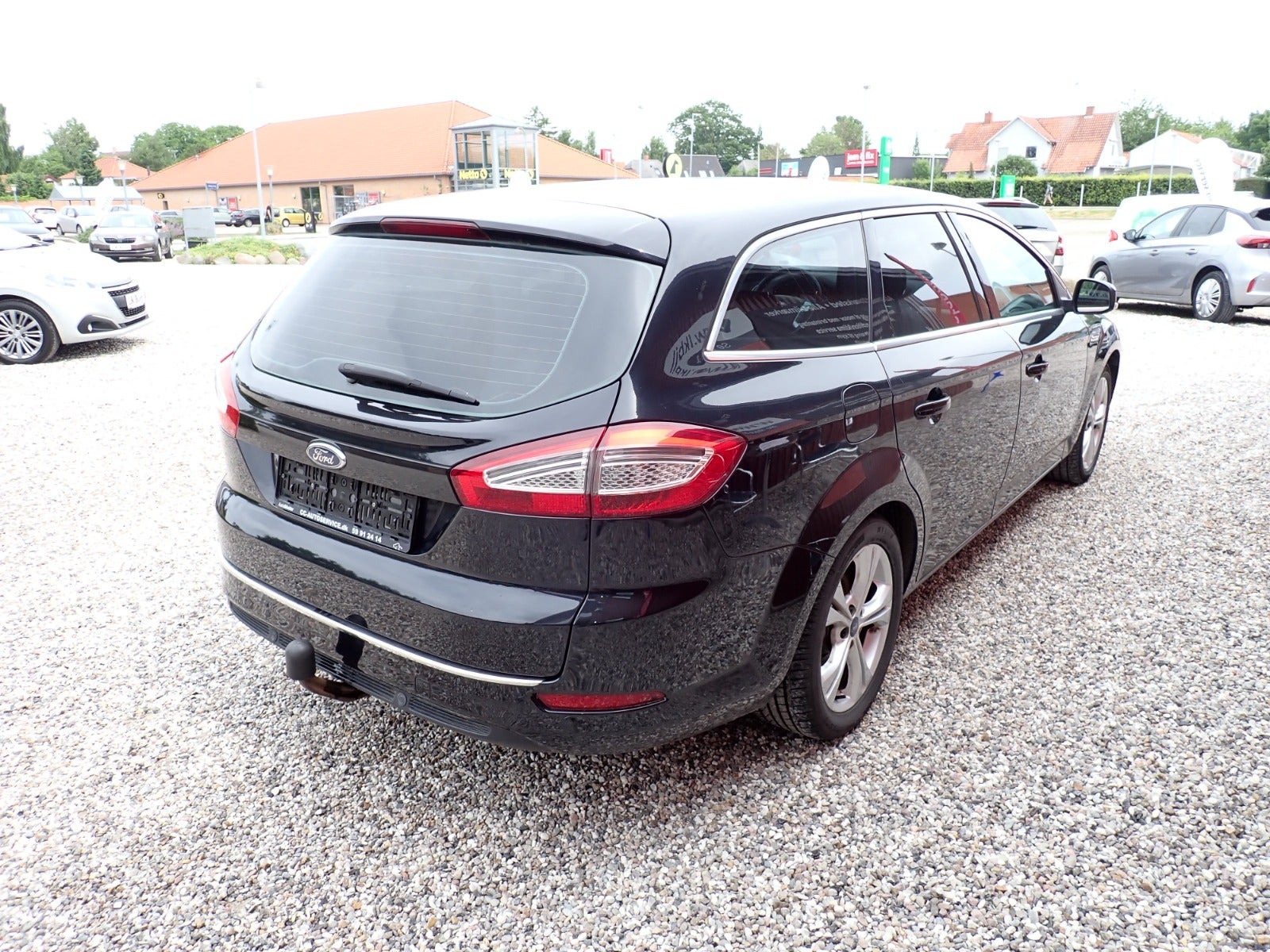 Sort Ford Mondeo fra 2014