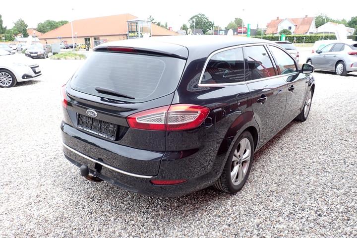 Sort Ford Mondeo fra 2014