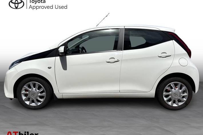 Hvid Toyota Aygo fra 2018