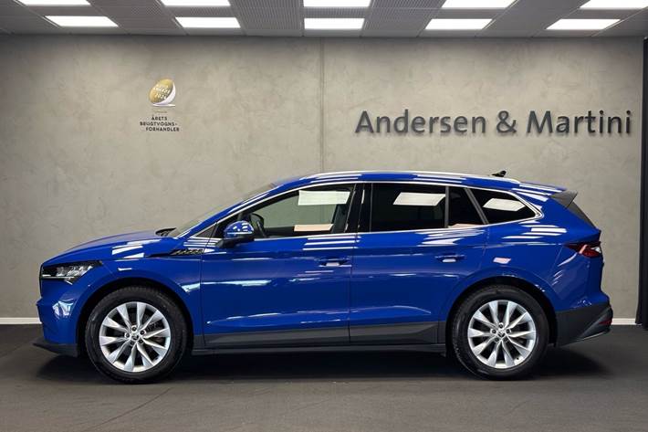 Blå Skoda Enyaq fra 2023