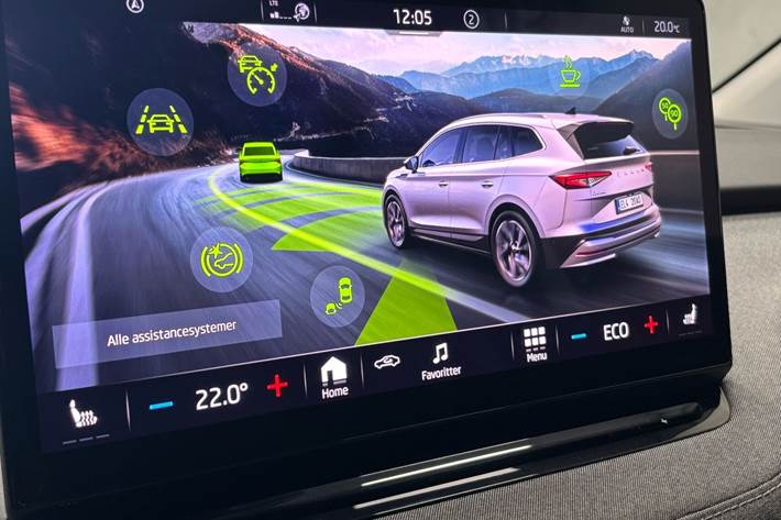 Blå Skoda Enyaq fra 2023