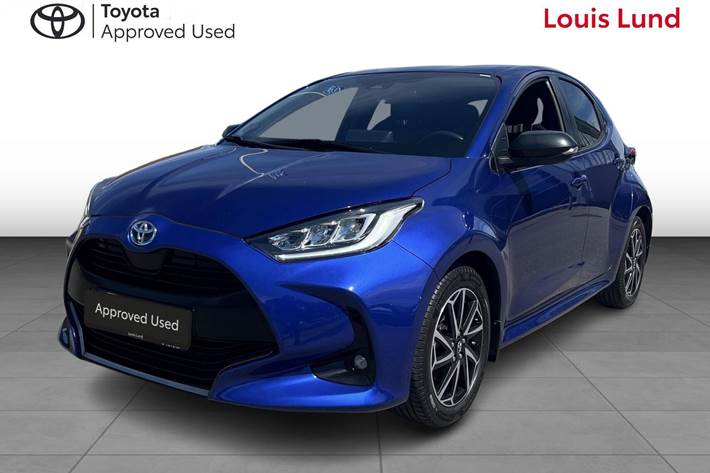 Blå Toyota Yaris fra 2020
