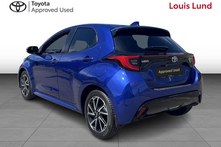 Blå Toyota Yaris fra 2020