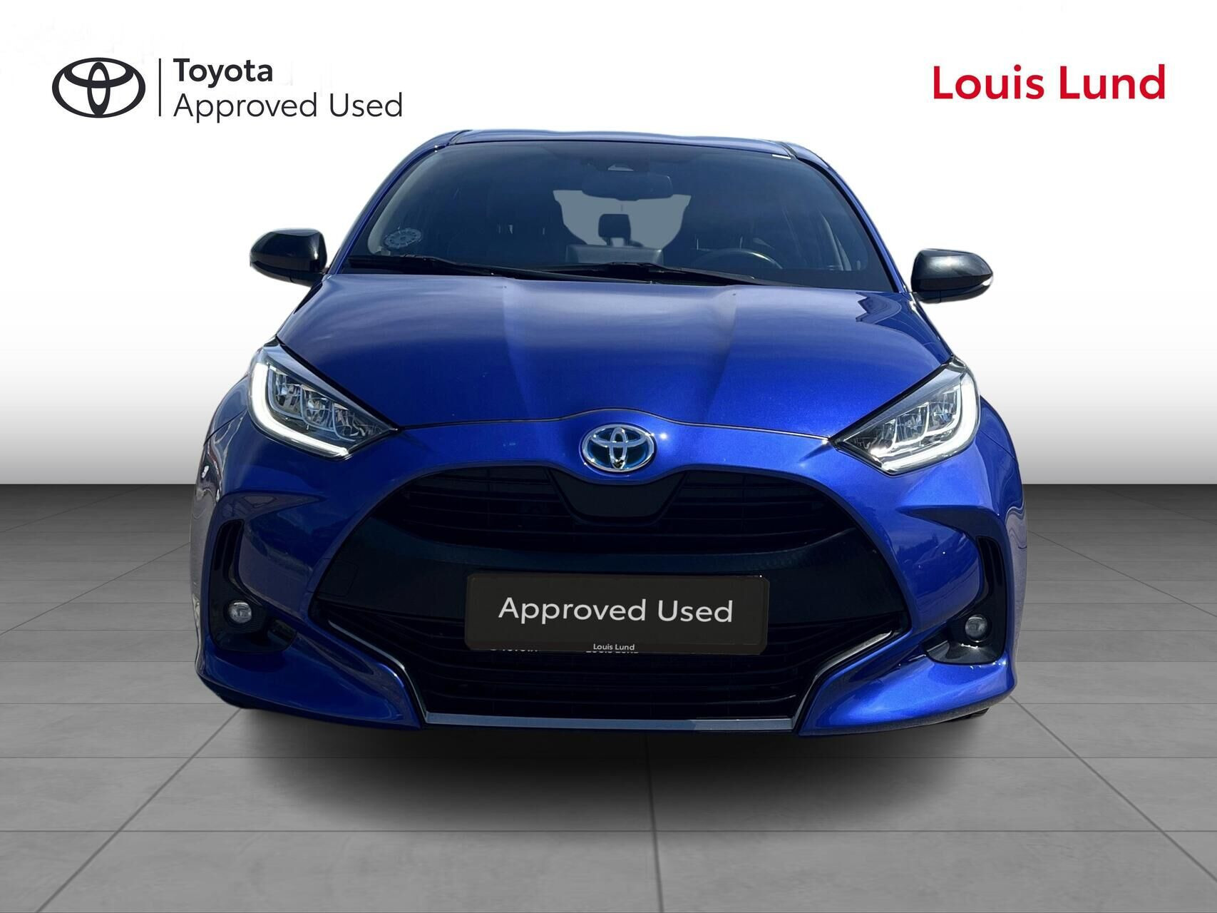 Blå Toyota Yaris fra 2020
