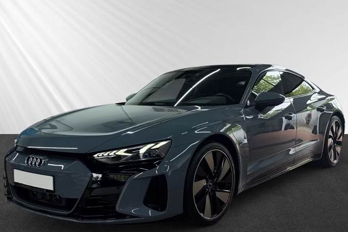 Grå Audi e-tron GT fra 2023