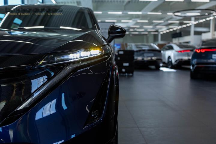 Blå Nissan Ariya fra 2026