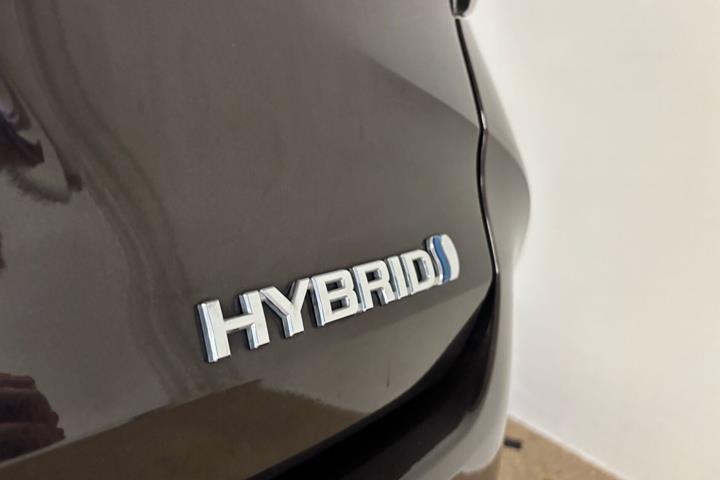 Brun Toyota Corolla fra 2021
