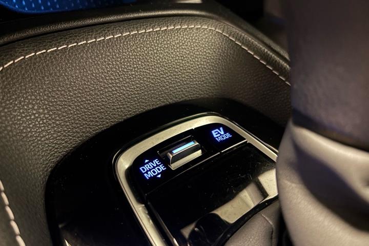 Brun Toyota Corolla fra 2021